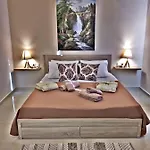 Nicole Luxury