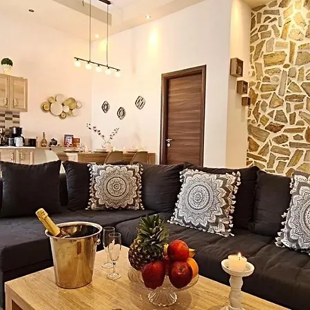 Nicole Luxury Vilă *