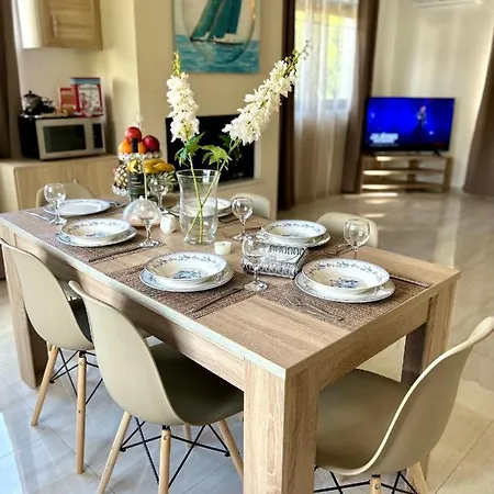 Villa Nicole Luxury *