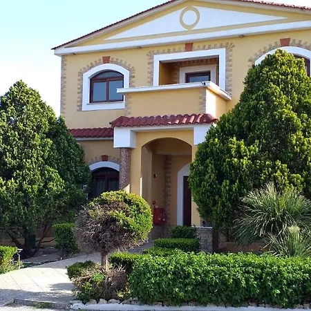 Nicole Luxury Villa
