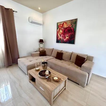 Nicole Luxury Villa
